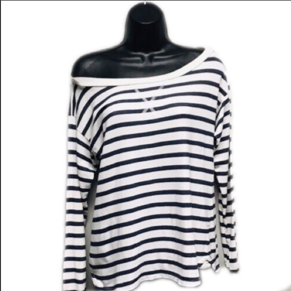 AG Off Shoulder Top